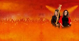 Gimusios rokenrolui – suzi quatro ir džordana bukutė vienoje scenoje