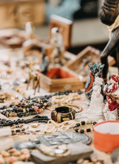 Dvi naujos mugės Švyturio arenoje: didžiausia iki šiol Vakarų Lietuvoje antikvaro mugė ir „Didžiosios išpirktuvės“