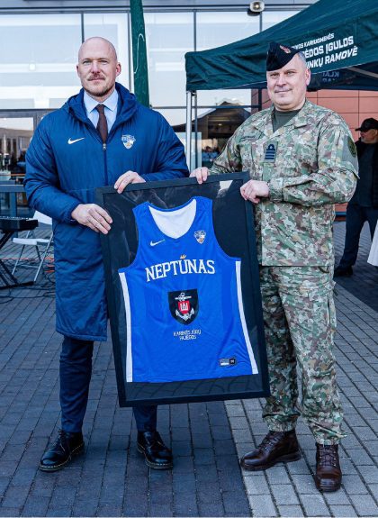 Prie Švyturio arenos – įstojimo į NATO minėjimas